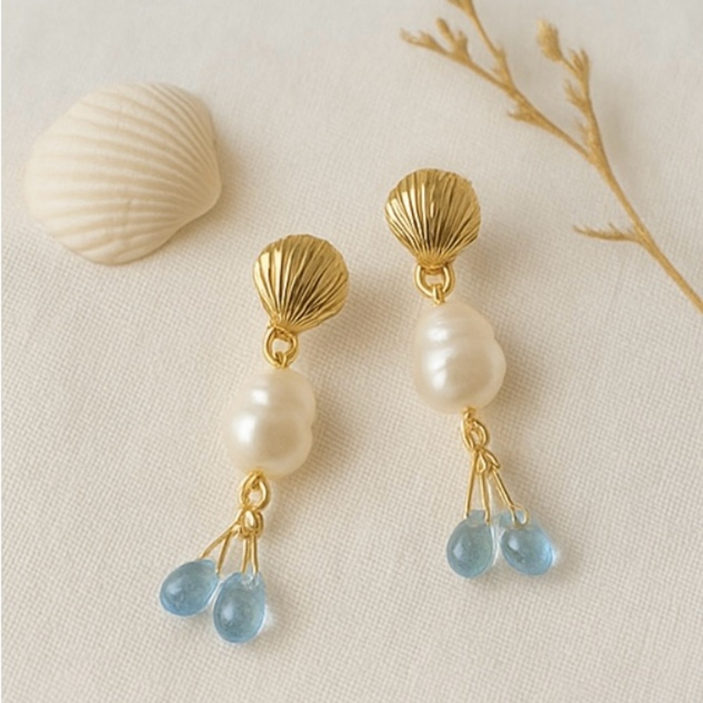 Gold Shell Pearl Earrings | 14k Gold Plated Ocean Earring